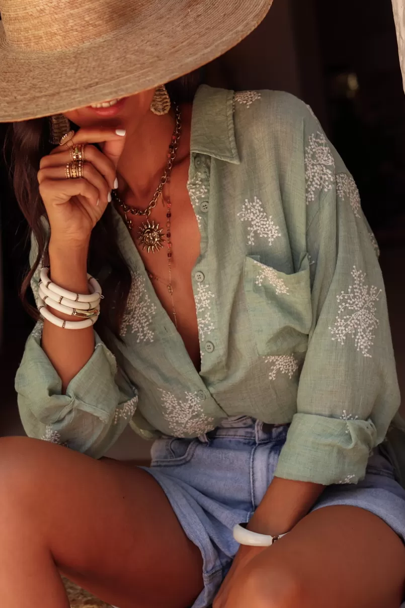 chemise_gaelle_verte_2.webp Intemporel Shop Chemise Gaelle verte New